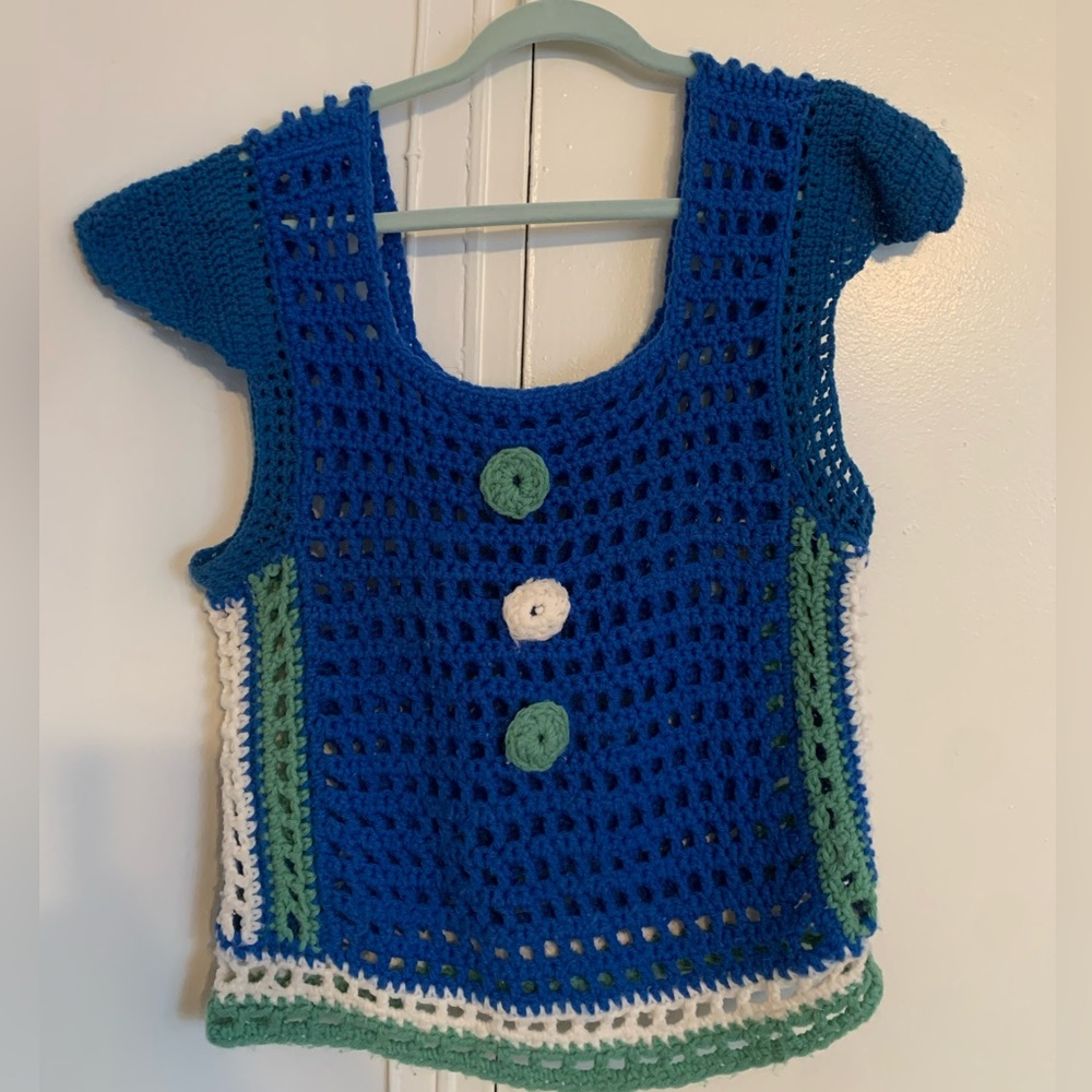 Handmade knitted crop top! So cute clown era top. Size: Women’s L , Men’s M